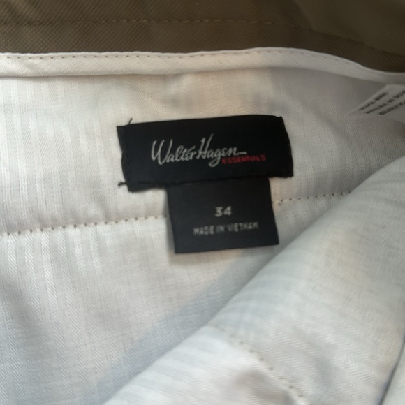 Walter Hagen Golf Shorts - Picture 2 of 3